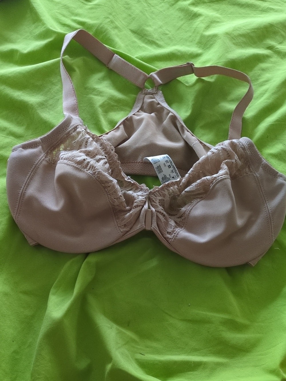 Glamorise Beige Lace Wonderwire Bra